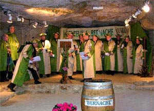 Confr�rie des Go�teux de Bernache Vouvrillons, Chapitre annuel le 3�me dimanche de novembre dans les caves de la Bonne-Dame